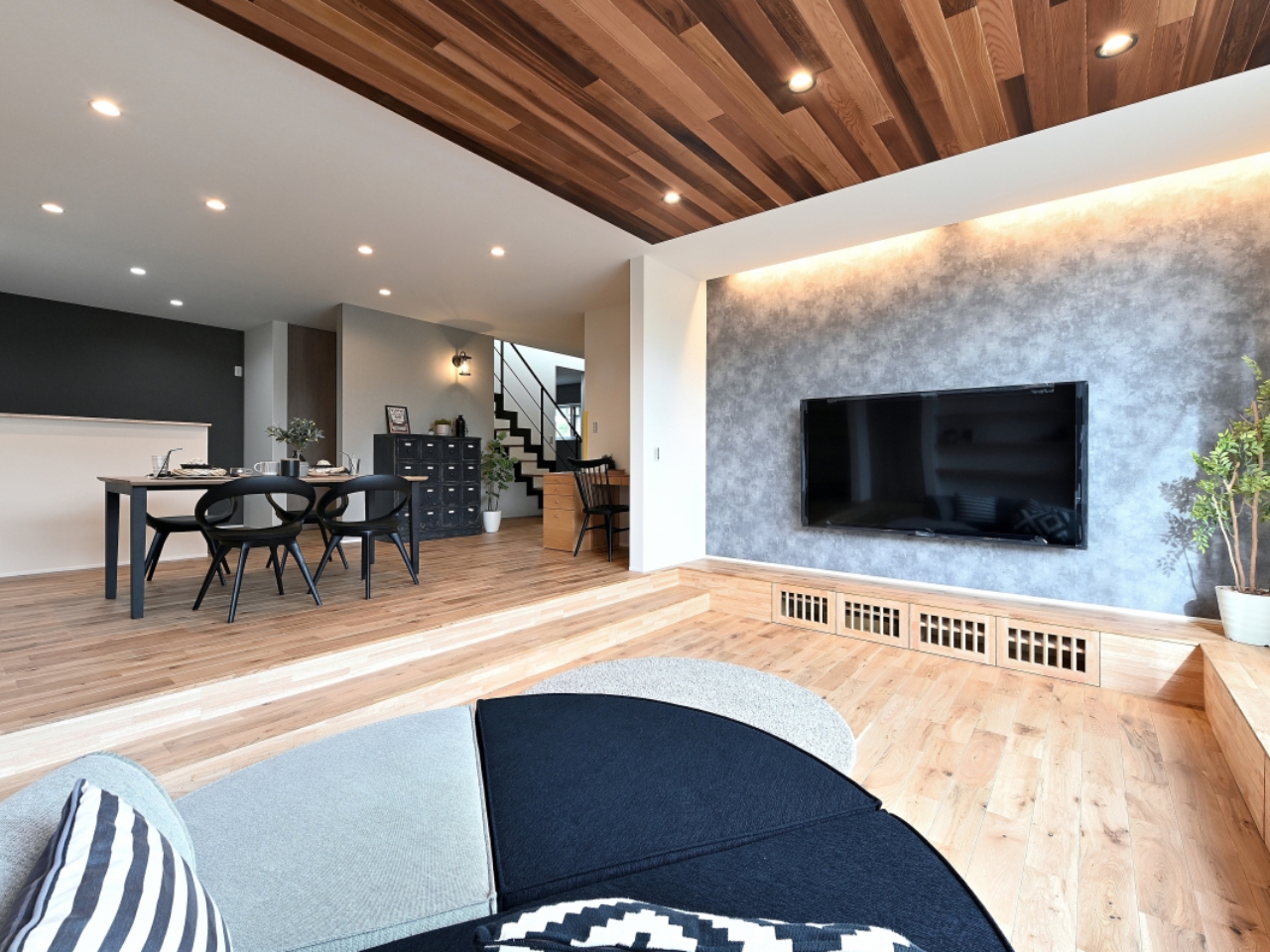 01.高性能はあたりまえ。高気密高断熱・高耐震で、年中快適。