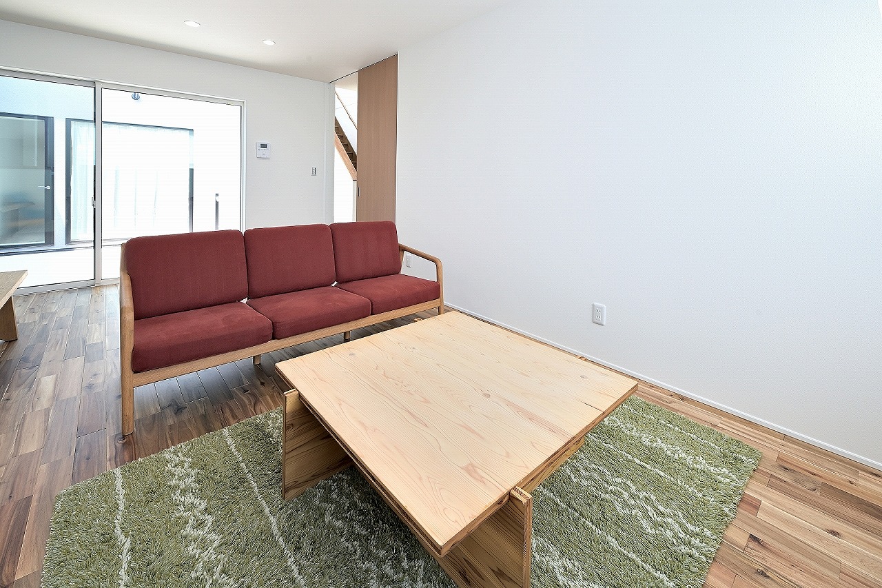 中庭から光が注ぐ快適空間／高浜市 GALLERY