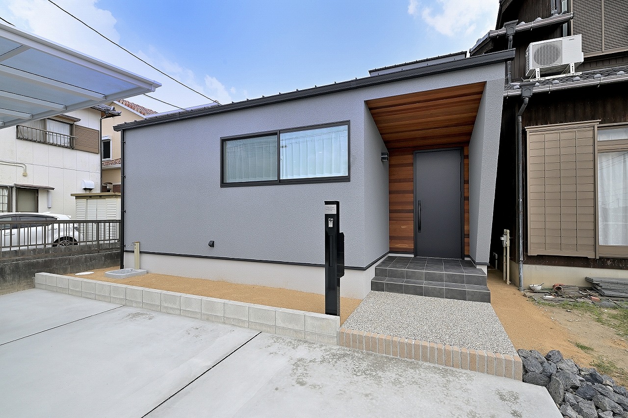 中庭から光が注ぐ快適空間／高浜市 GALLERY