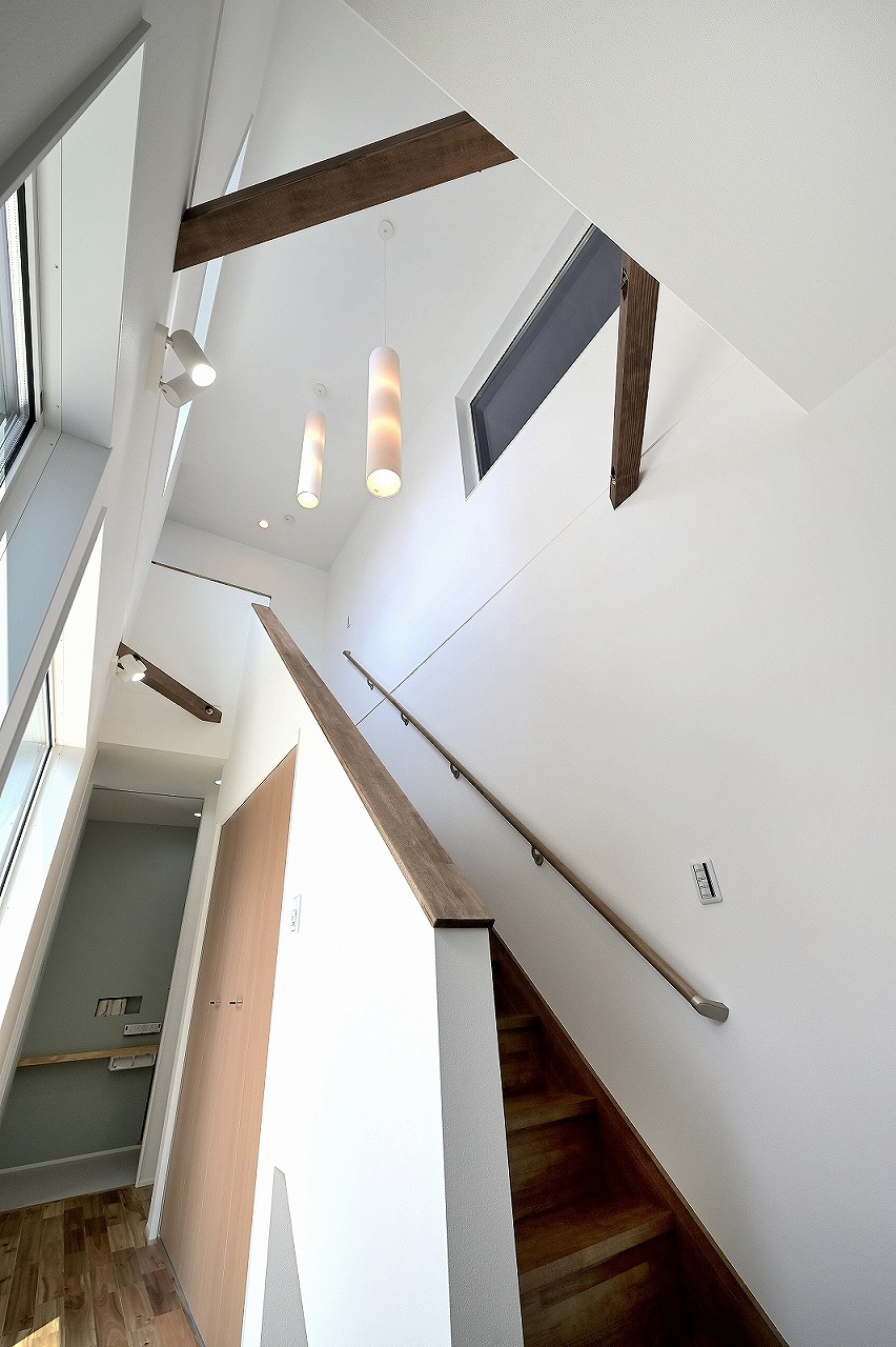 中庭から光が注ぐ快適空間／高浜市 GALLERY