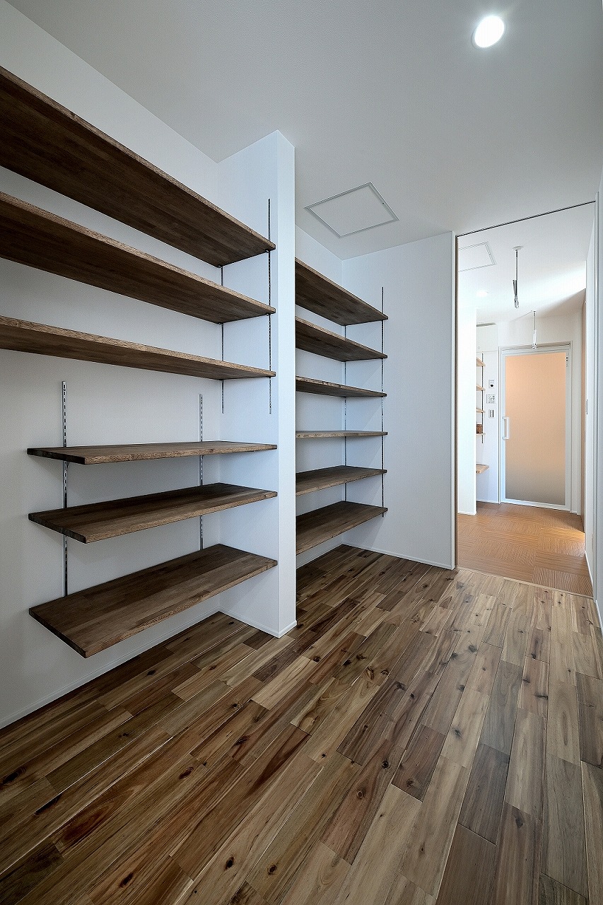 中庭から光が注ぐ快適空間／高浜市 GALLERY