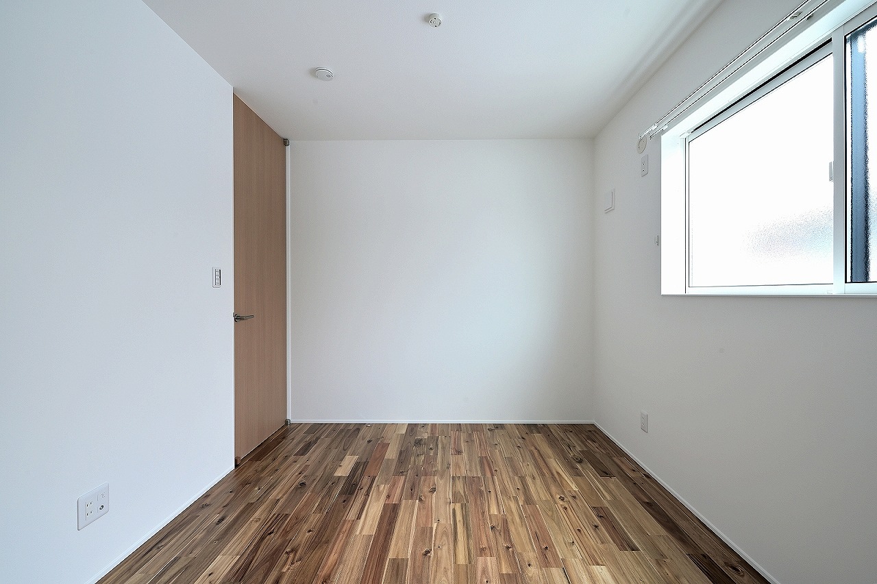 中庭から光が注ぐ快適空間／高浜市 GALLERY