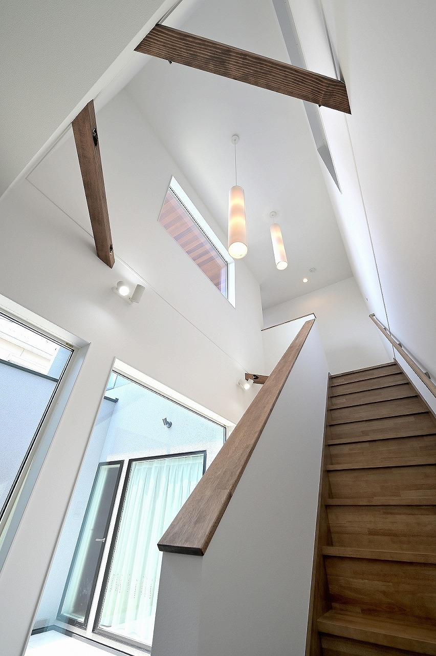 中庭から光が注ぐ快適空間／高浜市 GALLERY