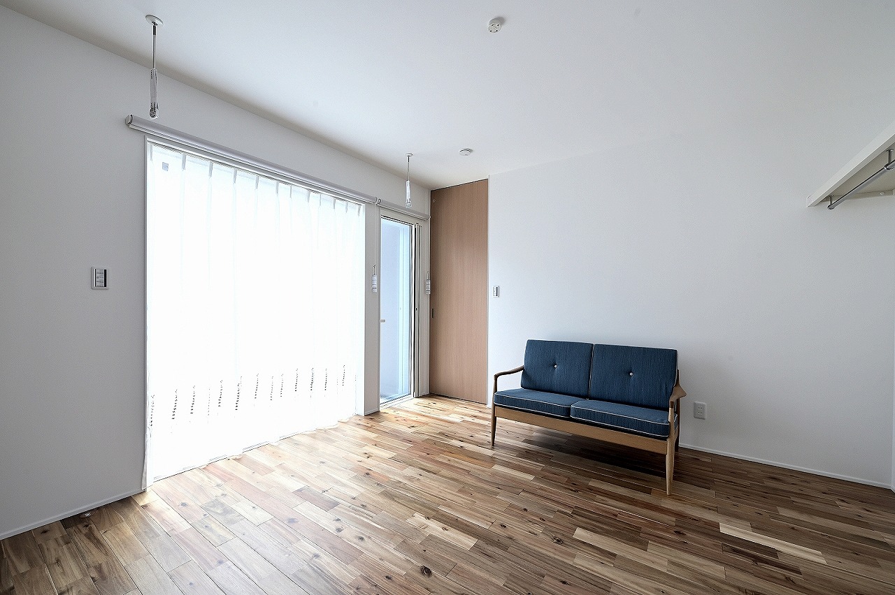 中庭から光が注ぐ快適空間／高浜市 GALLERY