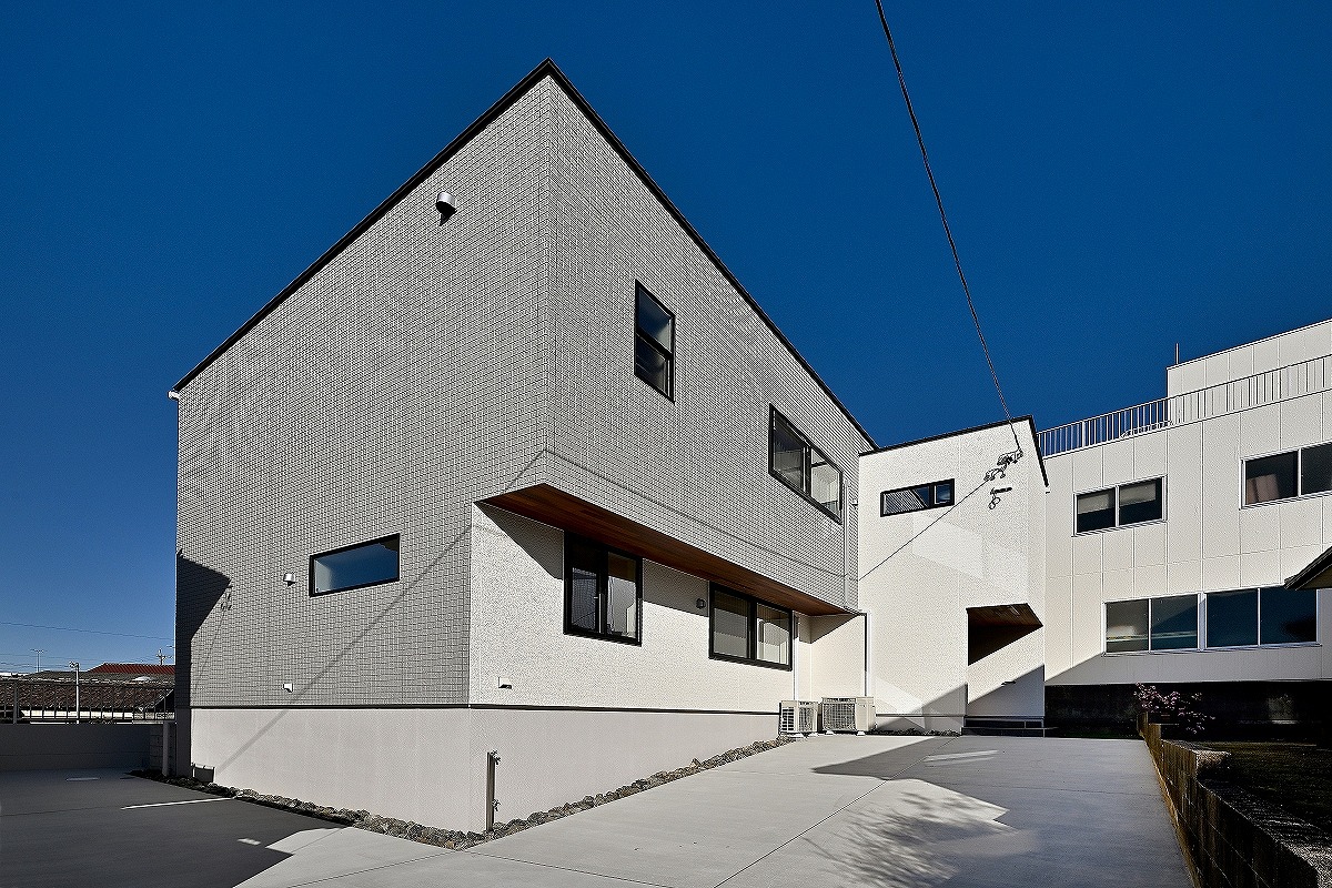 二世帯をつなぐ家／豊田市 GALLERY