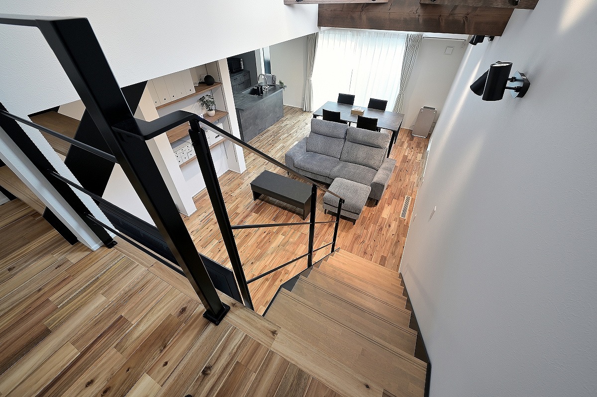 黒✕木目がよく似合うモダンハウス／西尾市 GALLERY