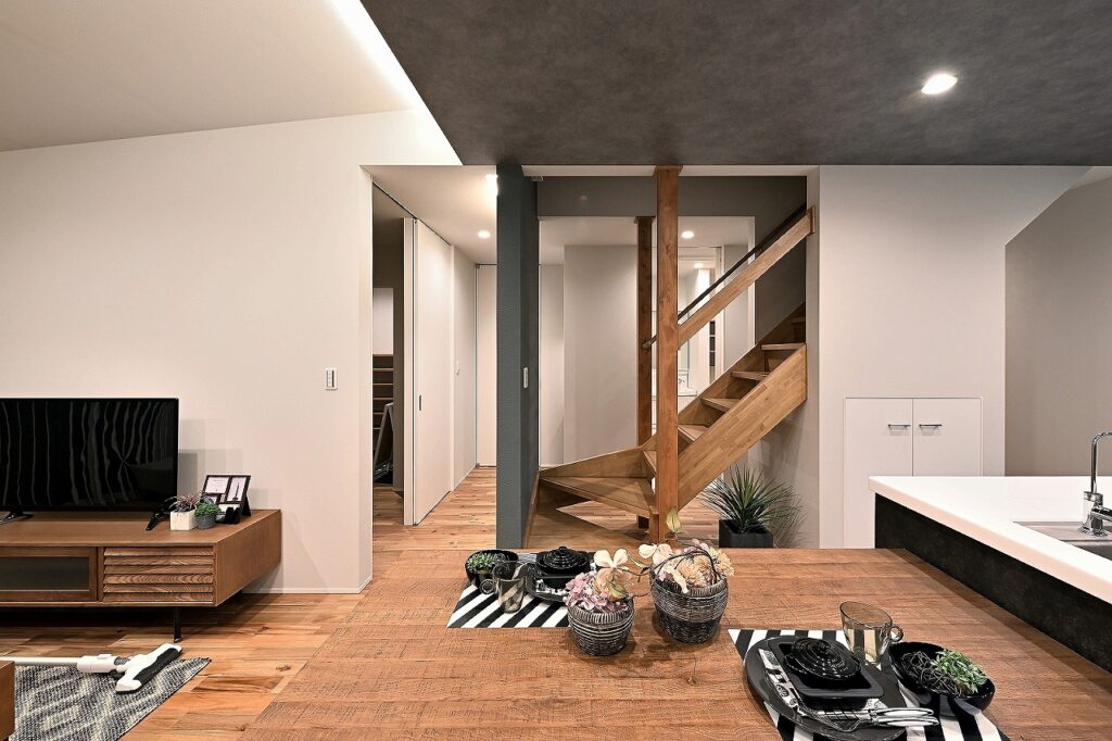 洗練美×機能美が共鳴する上質な家／豊田市